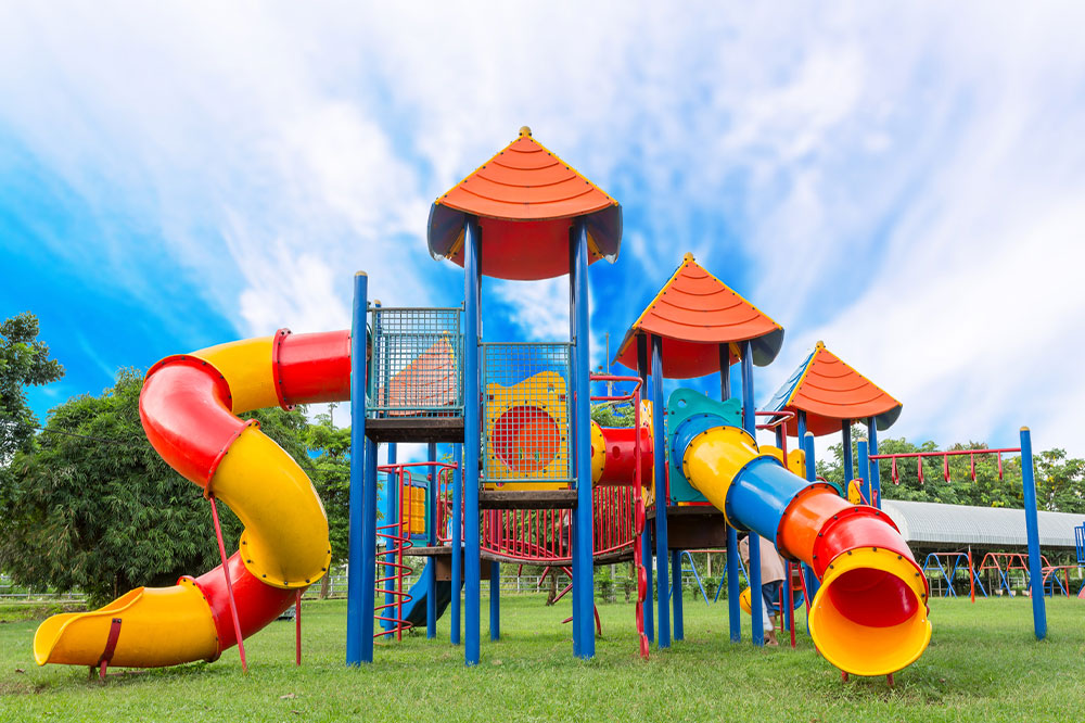 Outdoor play equipment – Purpose, types, and things to consider